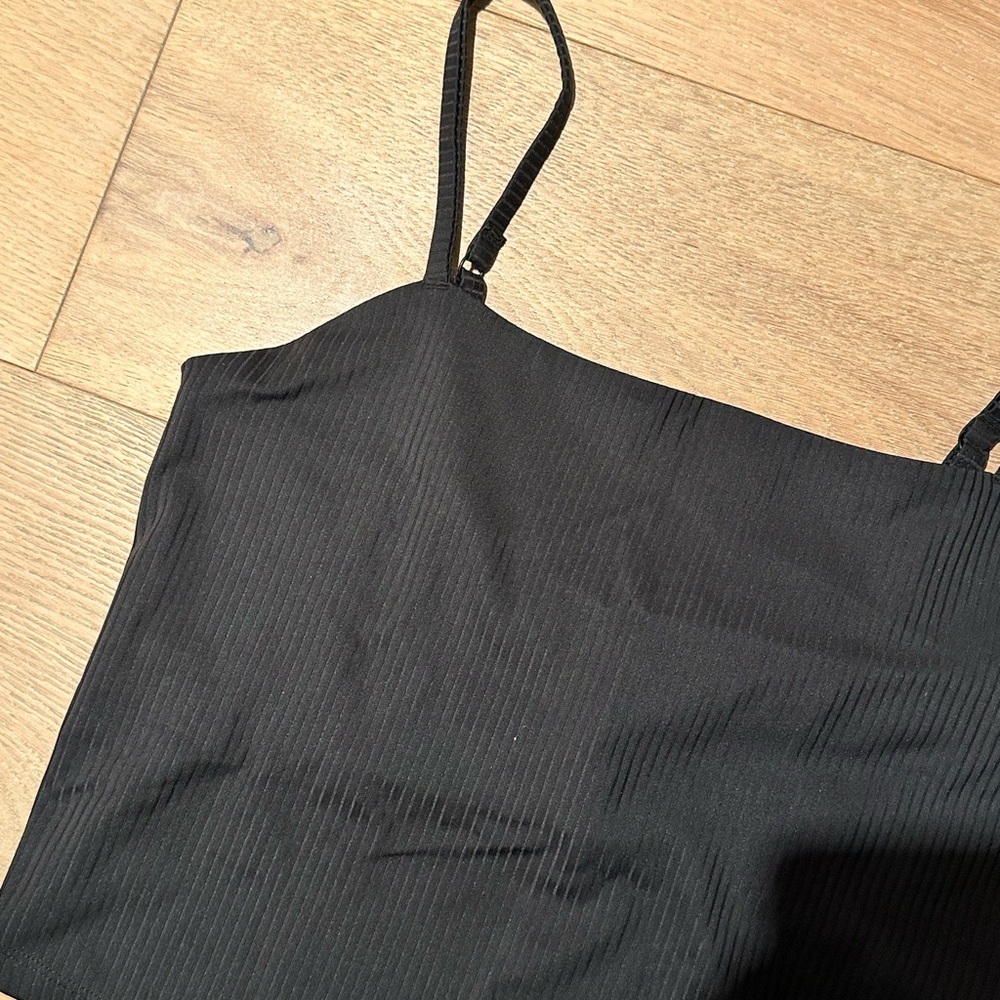 Girlfriend Collective Ribbed Tank - Picture 2 of 3